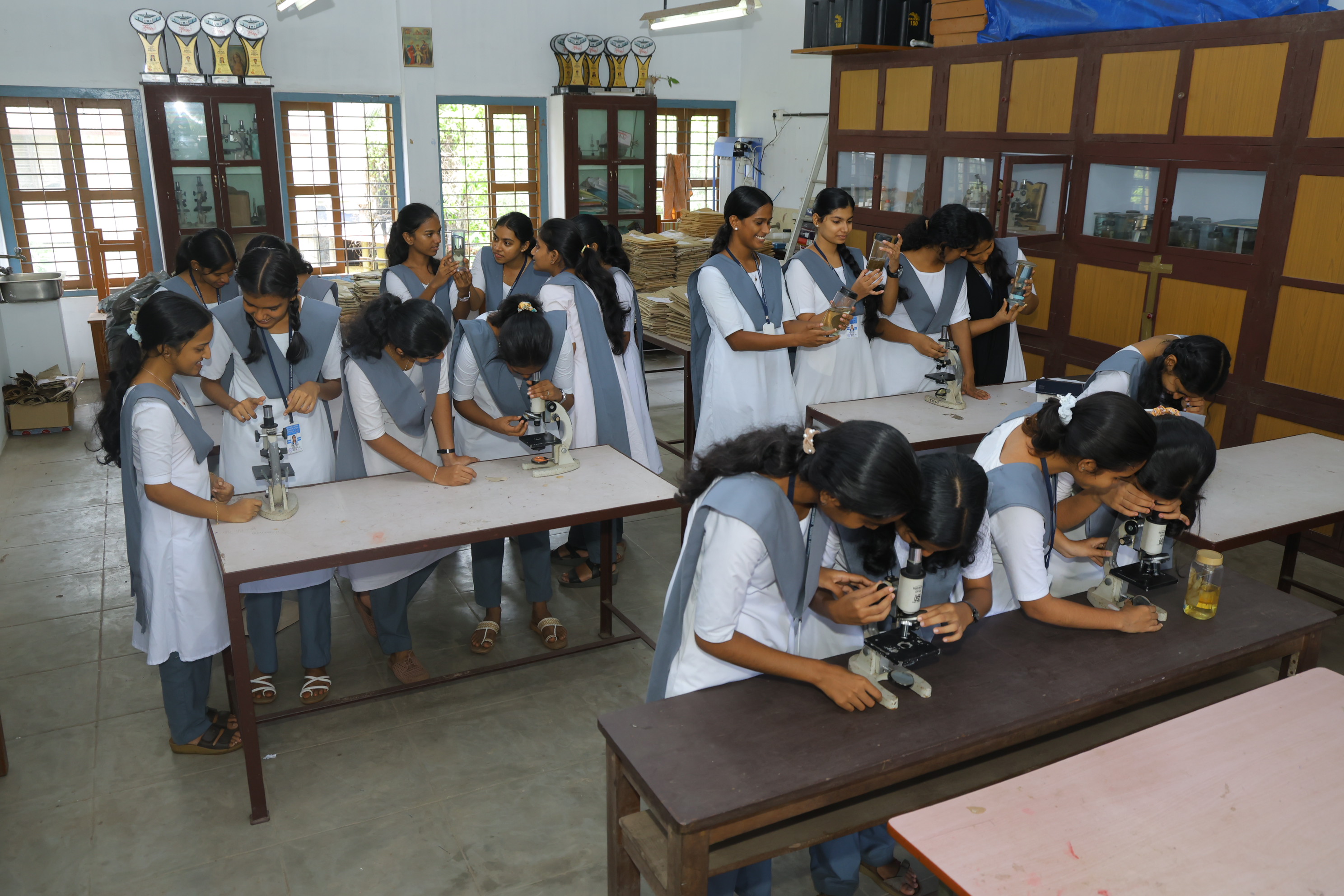 Botany Lab — photo 2